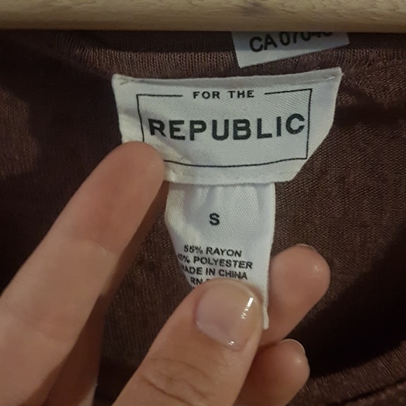 Pink short sleeved shirt - Picture 2 of 2